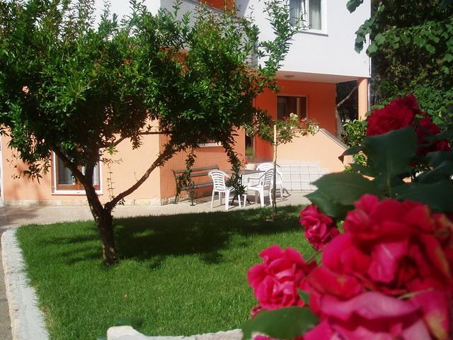 Apartments Karaba Pakoštane Buitenkant foto